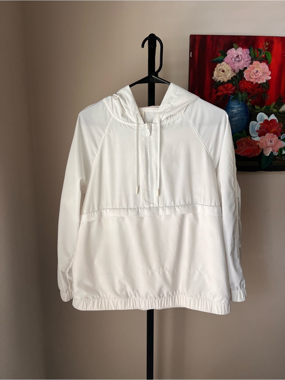 lululemon white textured lightweight hooded jacket READ